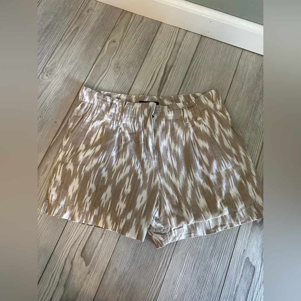 Tommy Hilfiger shorts size 6